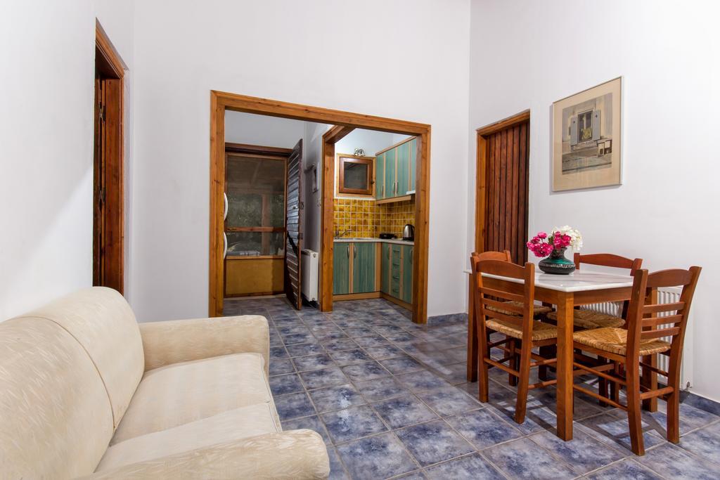 Liuba Houses Vasilikí Habitación foto
